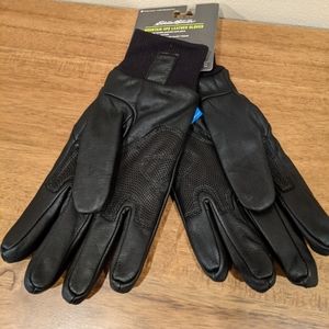 Mountain Ops Leather gloves from Eddie Bauer